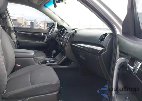 2012 Kia Sorento Lx из США, поврежденный, VIN 5XYKT3A69CG188701